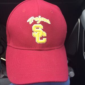 Fitted USC Team Trojans red sewn baseball tennis Golf cap hat